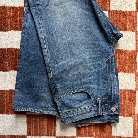 Mens Levis - Picture 2 of 3